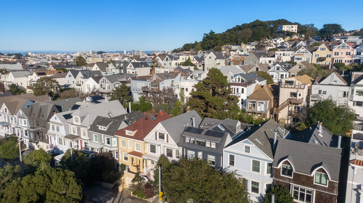 Aerial view of 856 Clayton and the surrounding Cole Valley community