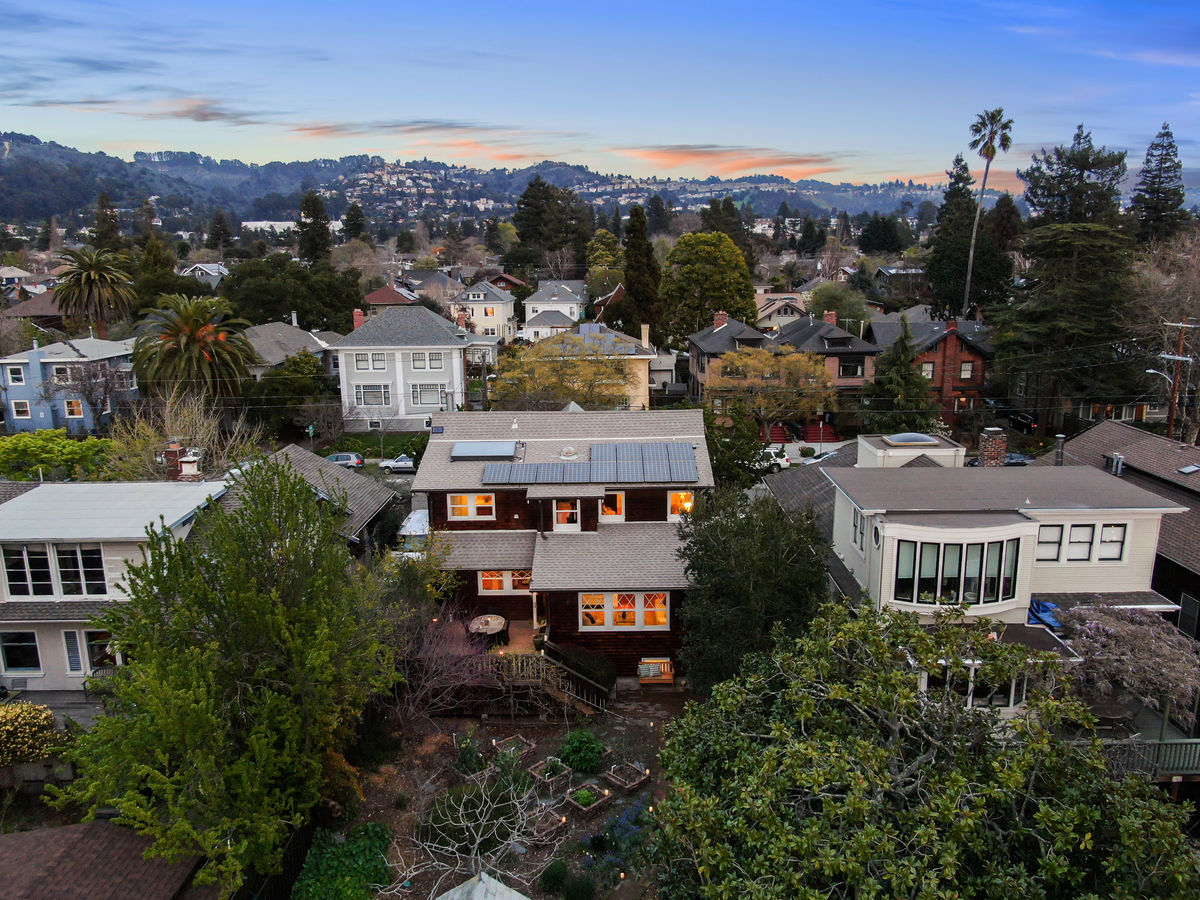 Aerial view of 6475 Colby, Oakland California
