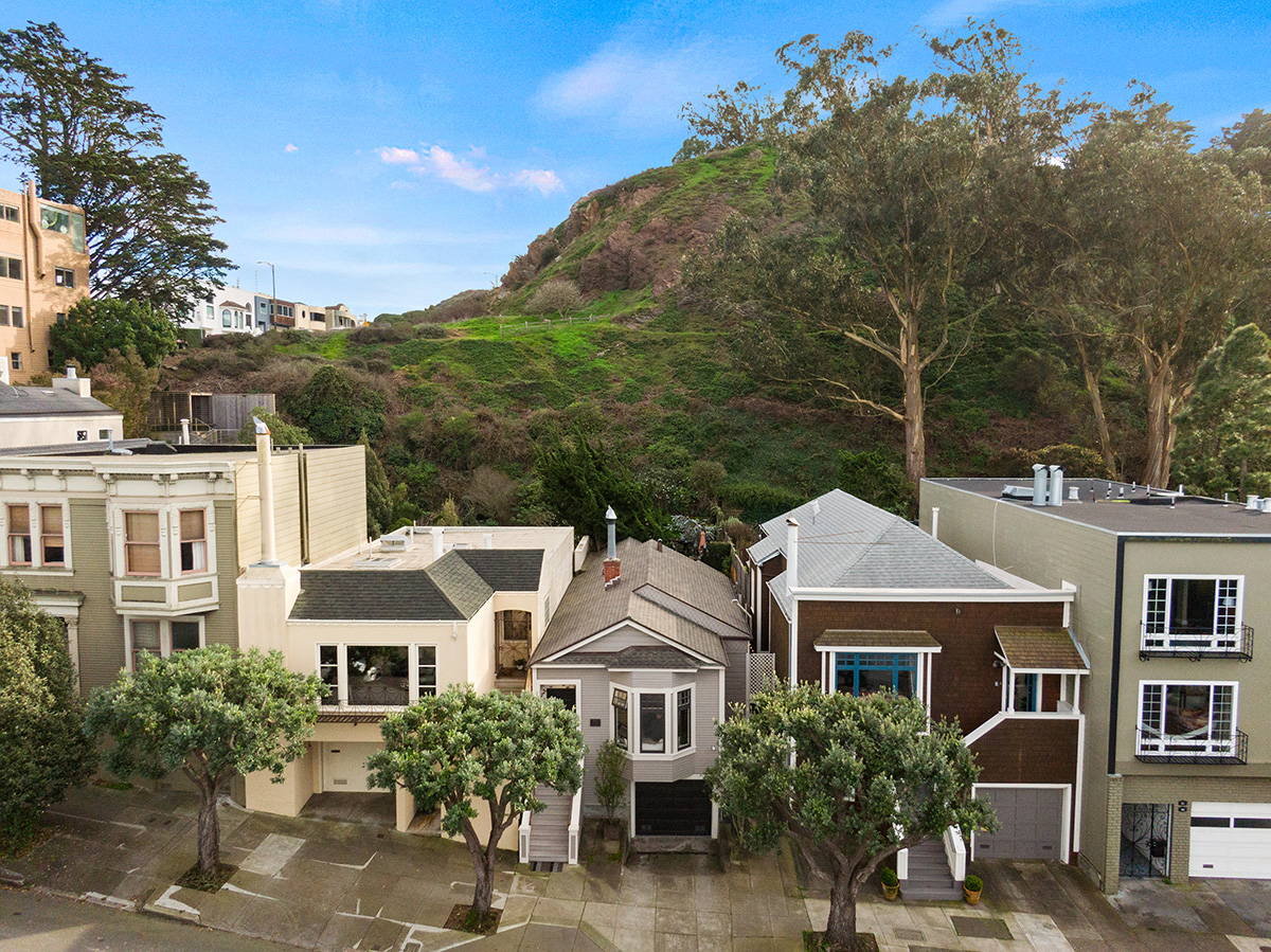 Aerial view of 39 Carmel Street in San Francisco, showing a home near a hillside
