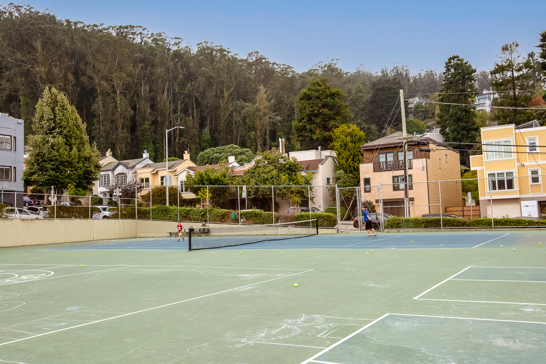 Property Photo: The grattan park has tennis courts. 