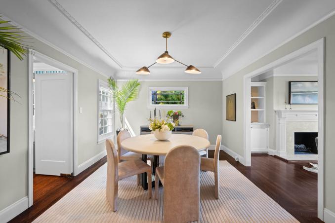 Property Thumbnail: Dining room has round dining table with 6 chairs.