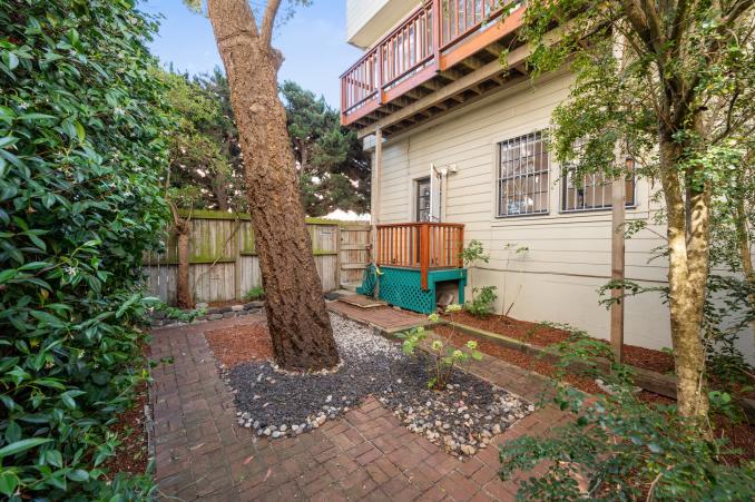 Property Thumbnail: Outdoor living space at 25 Grand View Ave, in Noe Valley