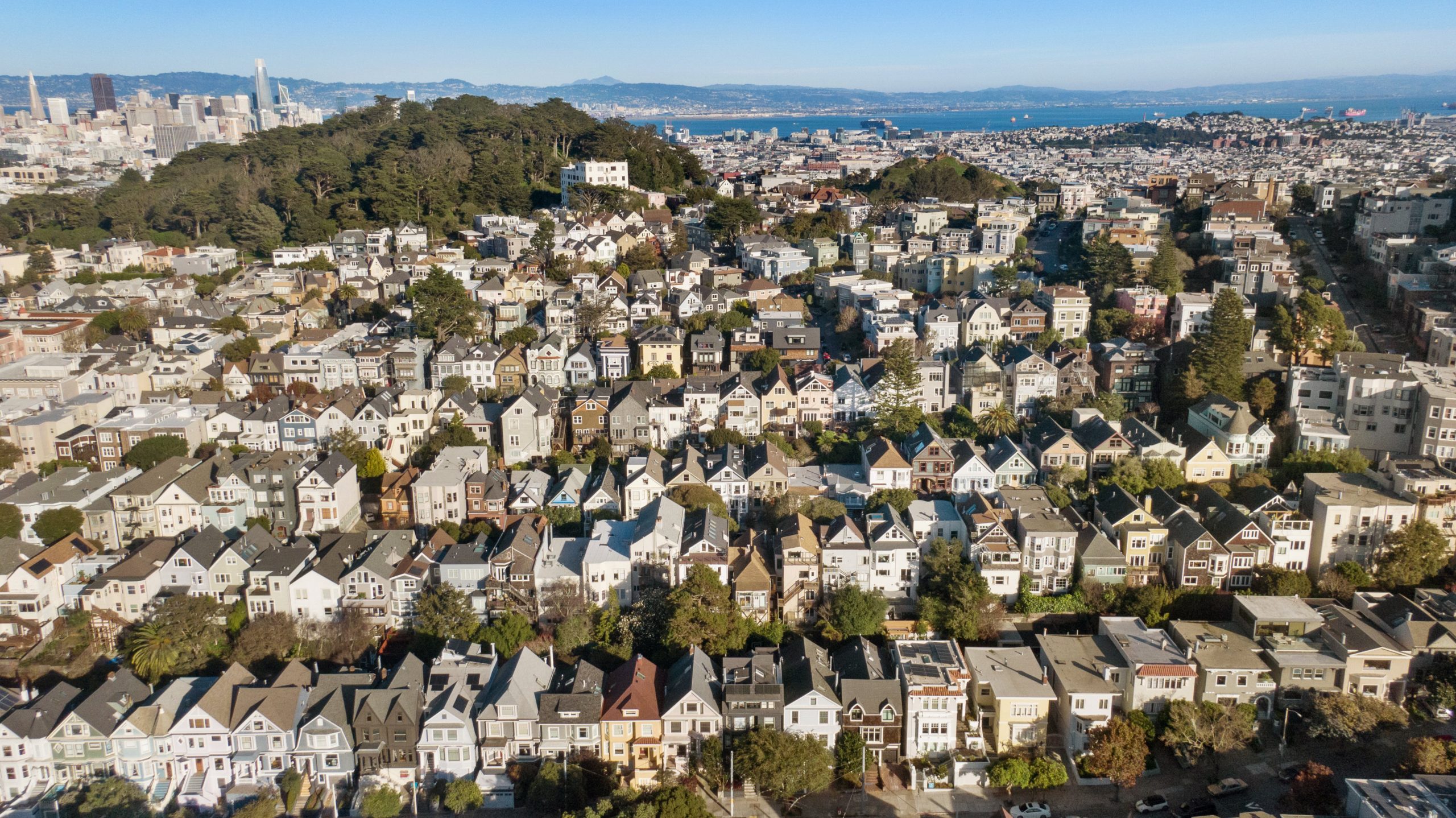 010004 Aerial view of from 856 Clayton, showing downtown San Francisco, Buena Vista Park and the San Francisco Bay