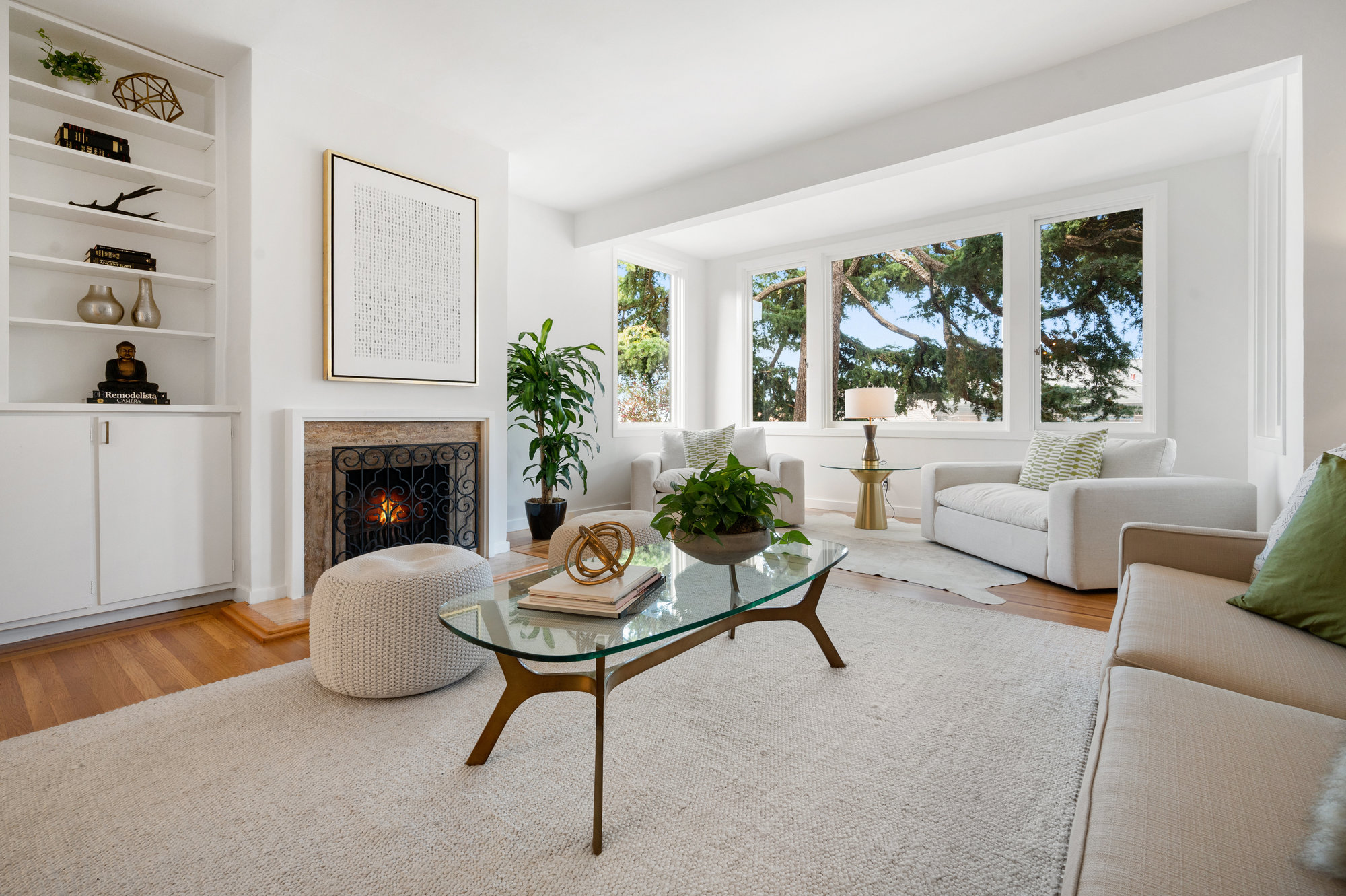 020004.jpg.vs2 Side-view of the living room at 183 Edgewood Avenue, featuring large windows