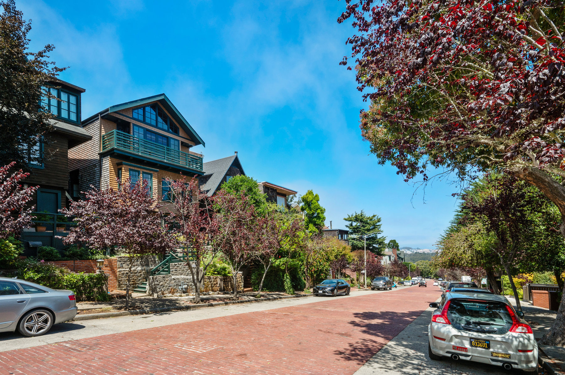 View of Edgewood Street, showing a beautiful cobblestone street with large homes near Golden Gate Park