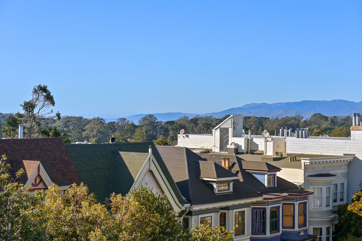 094139 View of the area as seen from 856 Clayton