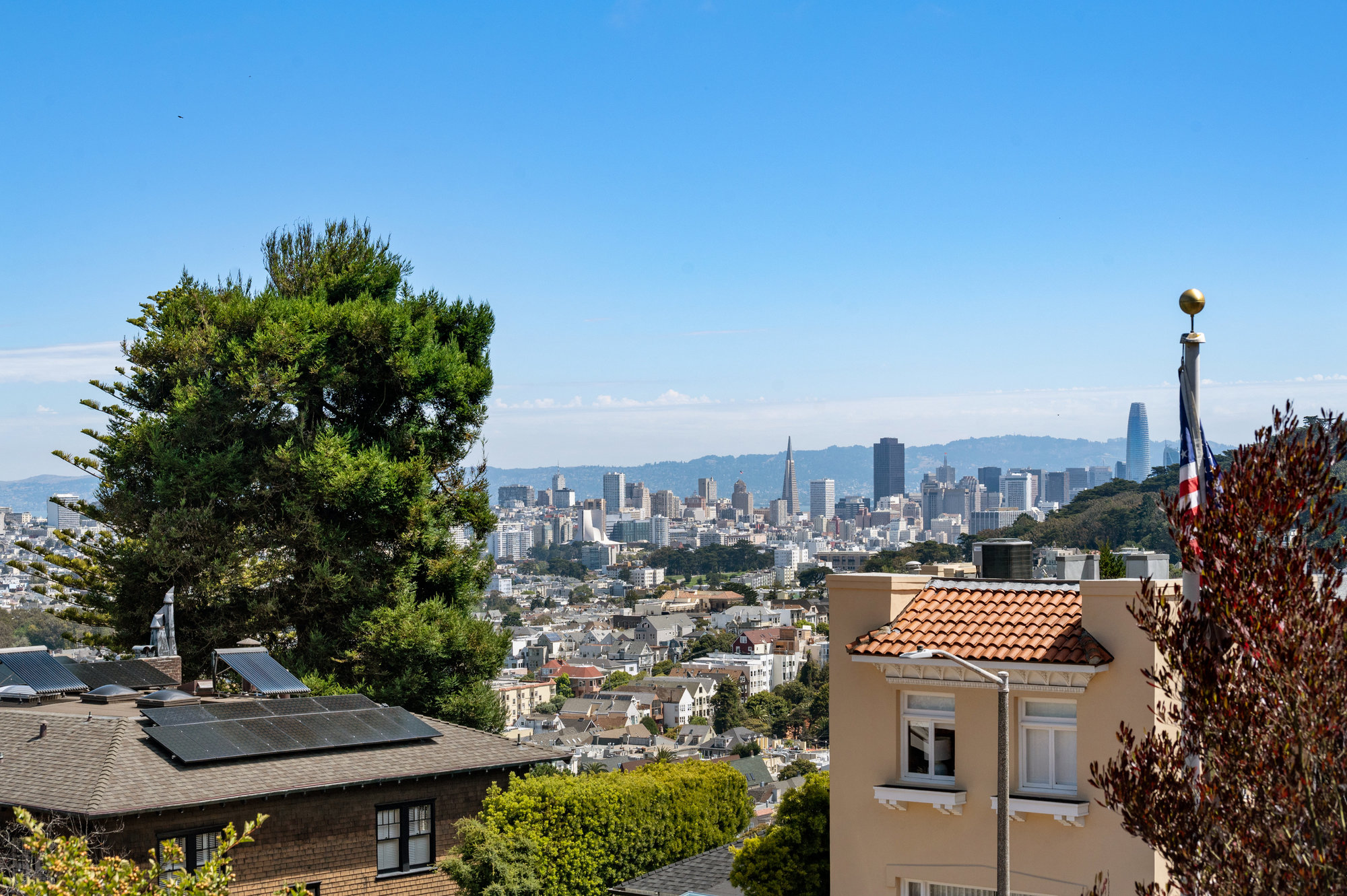 105pu009 View of downtown San Francisco as seen from 183 Edgewood Avenue, sold by John DiDomenico