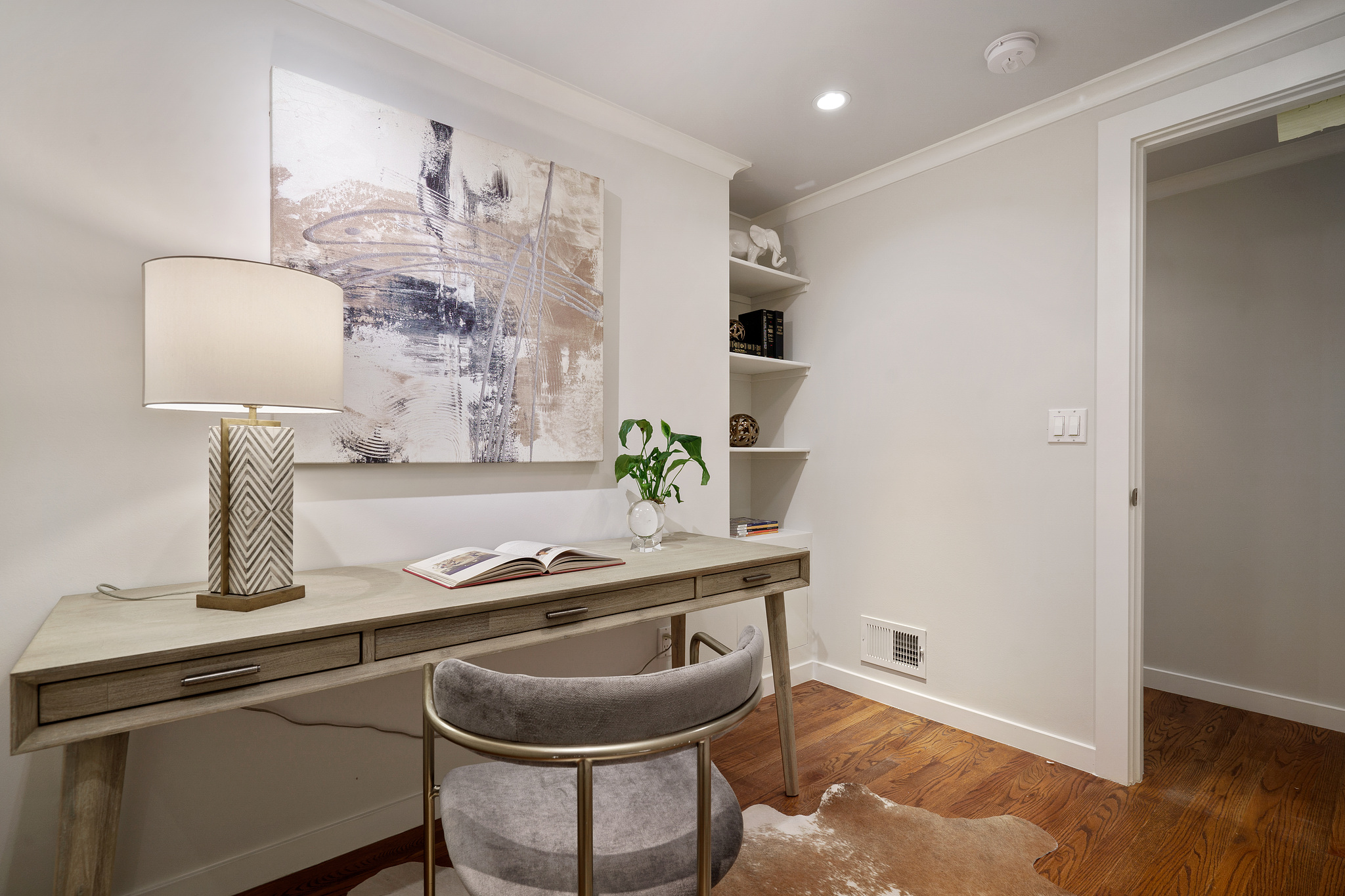 118-woodland-avenue.46233.p4k.081.web Office with light grey walls and crown moulding