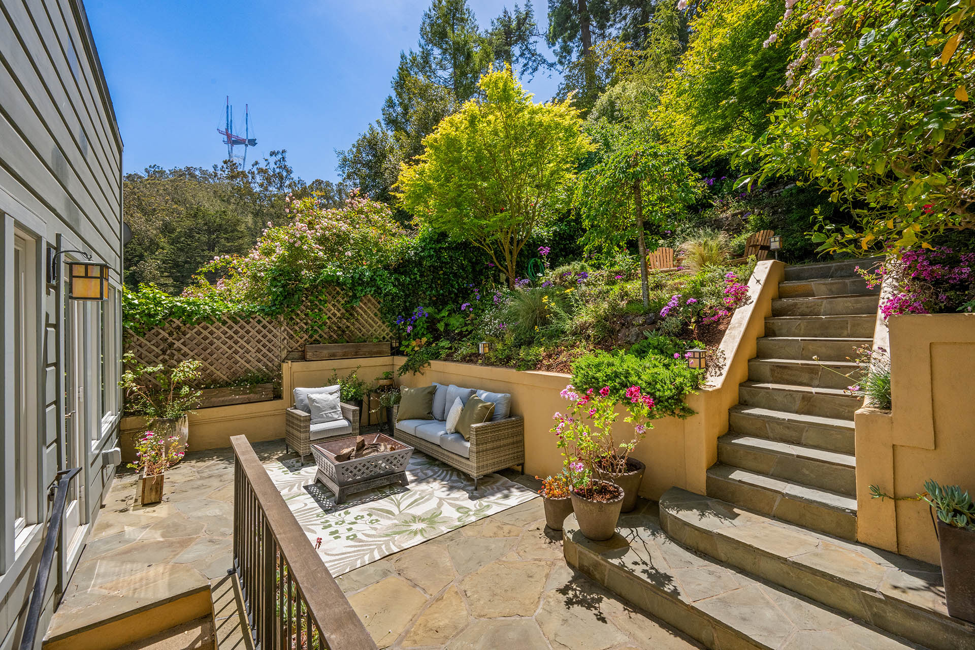 1525willard-backyard-stairs