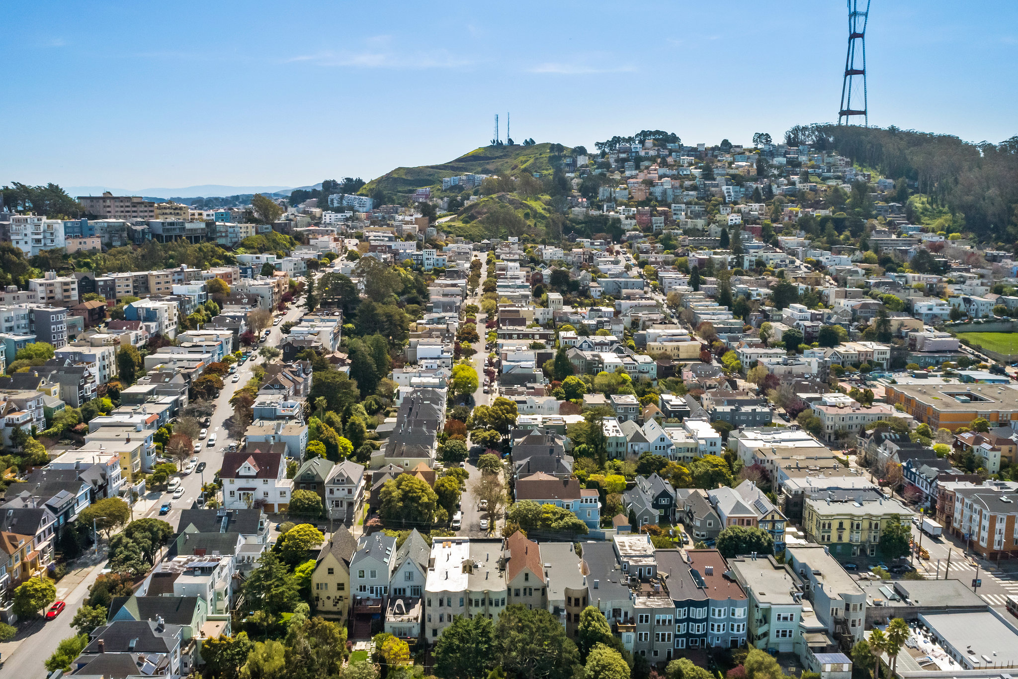 36-parnassus-avenue.43756.as_.11.web Wide-shot aerial view looking towards Corona Heights