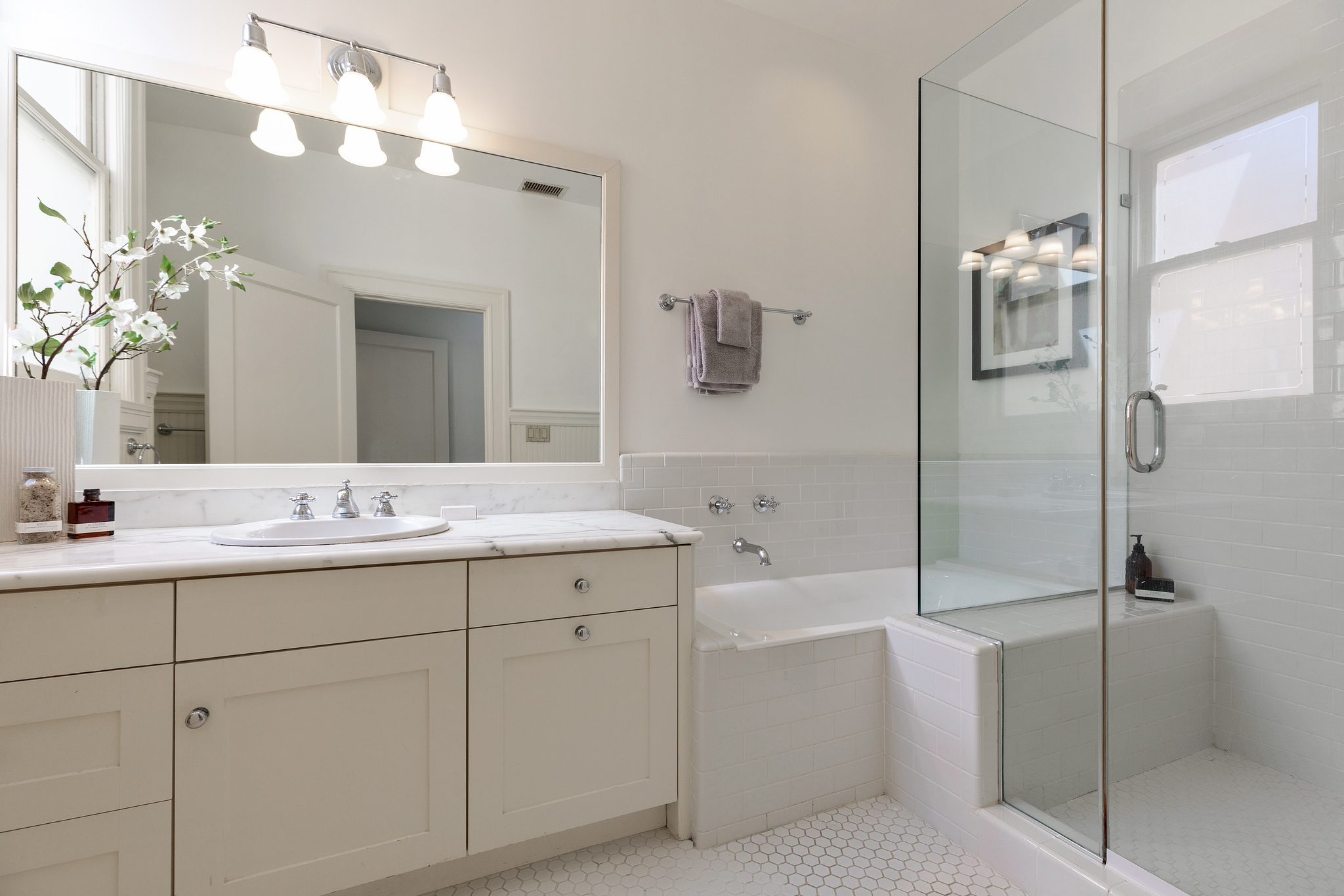 38-parnassus-avenue.47355.p2k.047.web Bathroom with tub and shower