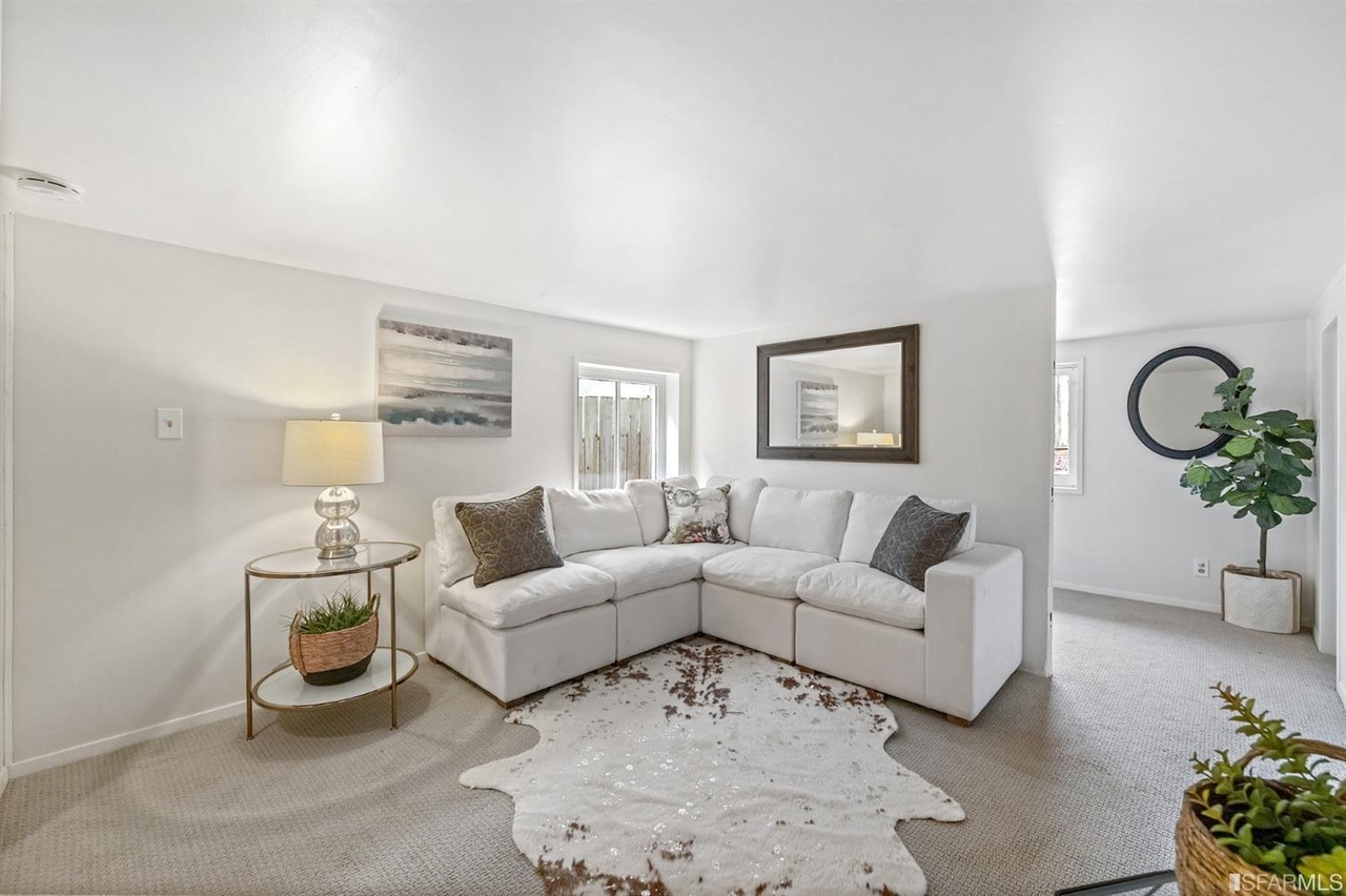 421601381640 Lower living area at 78 Wawona Street