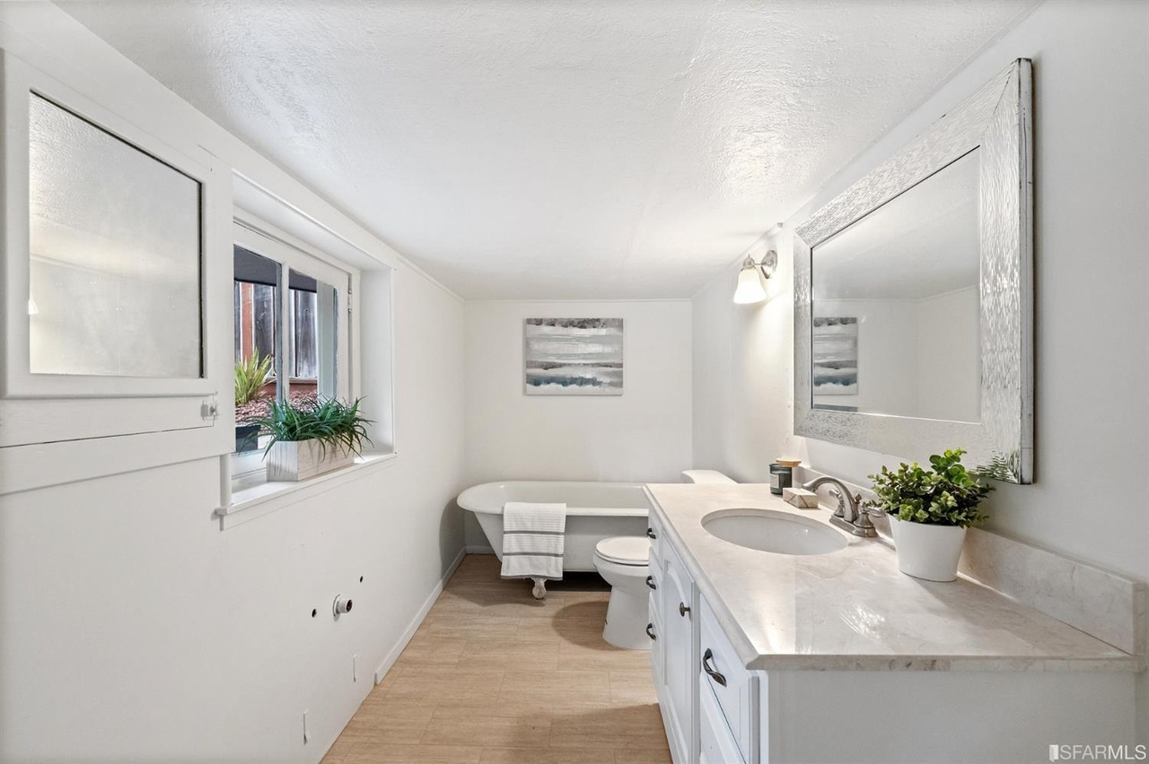 421601381660 Lower bathroom, featuring a free-standing bath