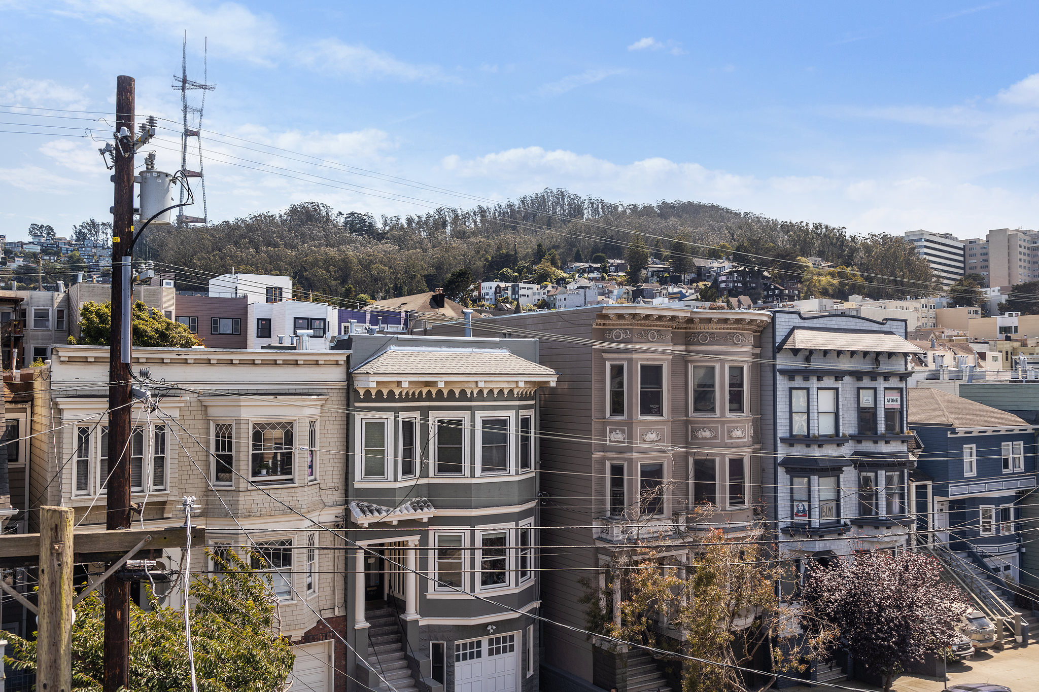 View of homes across the street from 454 Frederick Street